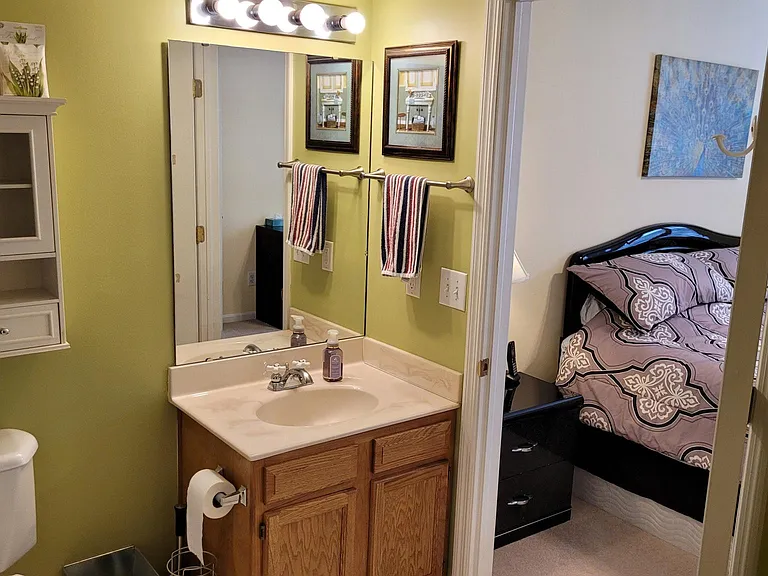 4657 Court Yard Dr — Photo 15