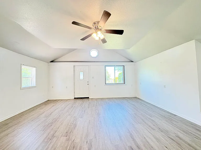 5234 Amsden Ave — Photo 3