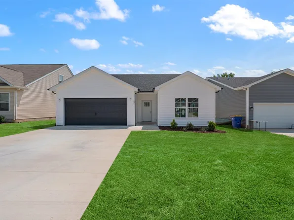877 McFadin Station St, Bowling Green, KY 42103