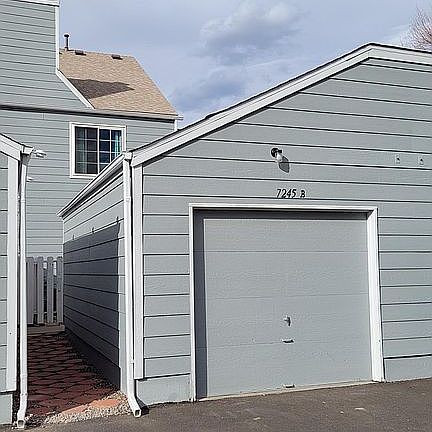 Back/Garage