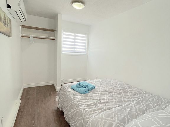 5th image of 1565 Bayswater Cres
