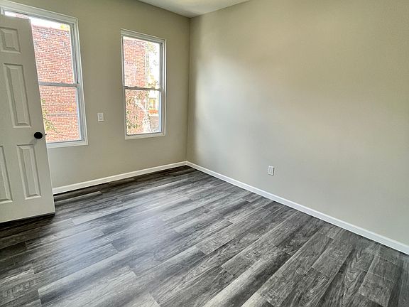 3rd image of 133 Stevens Ave #3