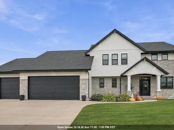 N8823 Noe Rd, Menasha, WI 54952