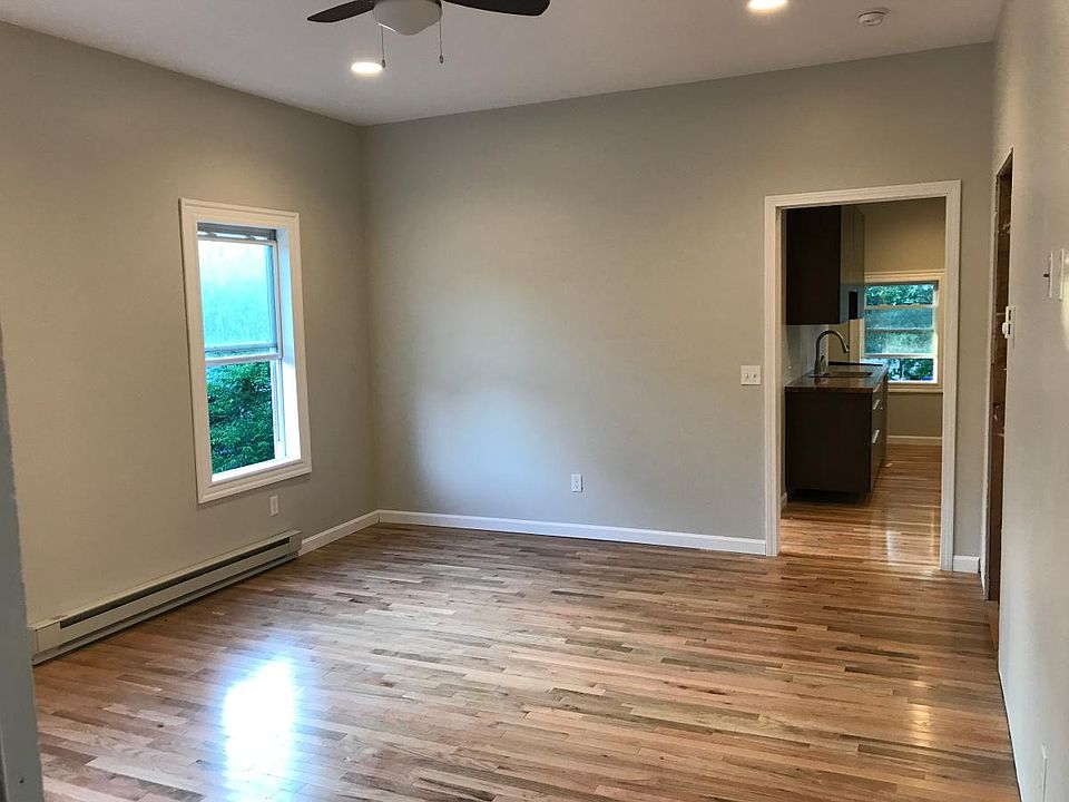 2nd floor living room