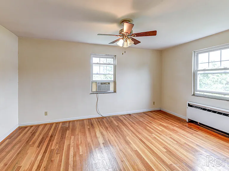 Eden Cliff Apartments — Photo 16