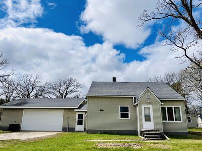 623 N Main St, Badger, MN, 56714