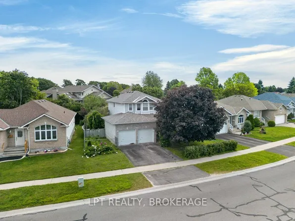 645 Roosevelt Dr, Kingston, ON K7M 8T7