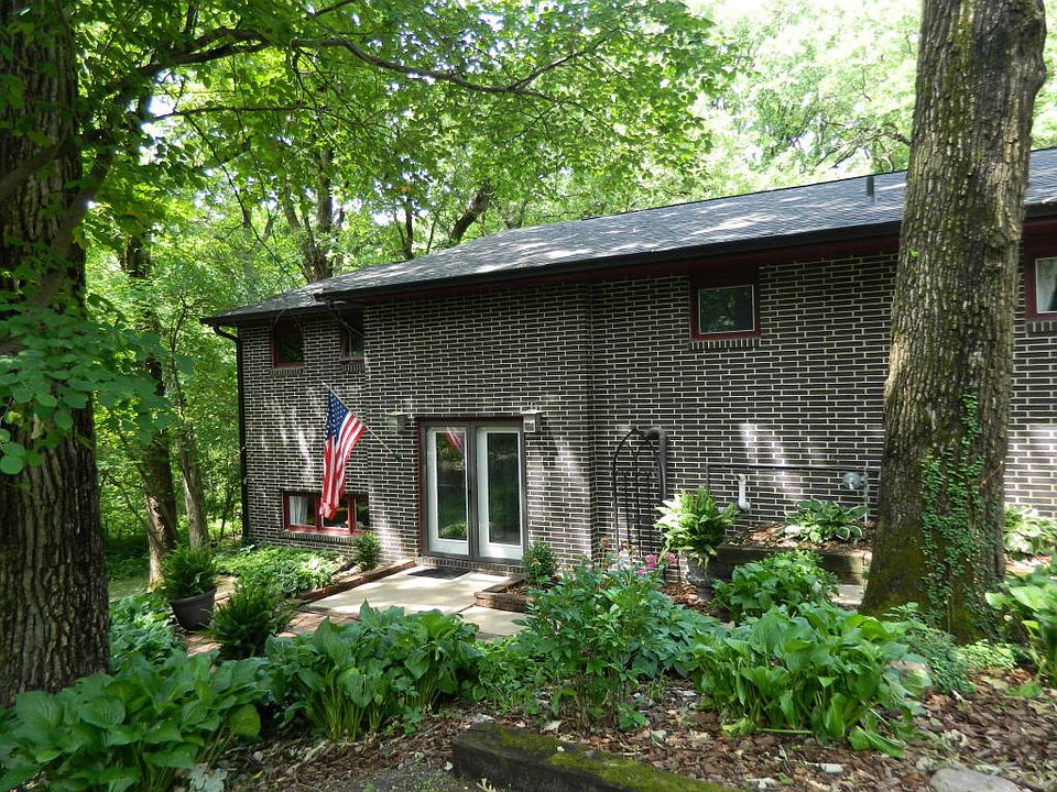 1st image of 3921 Carey Ln