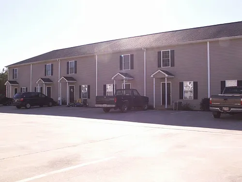 120 Cardinal Ct #B Photo 1