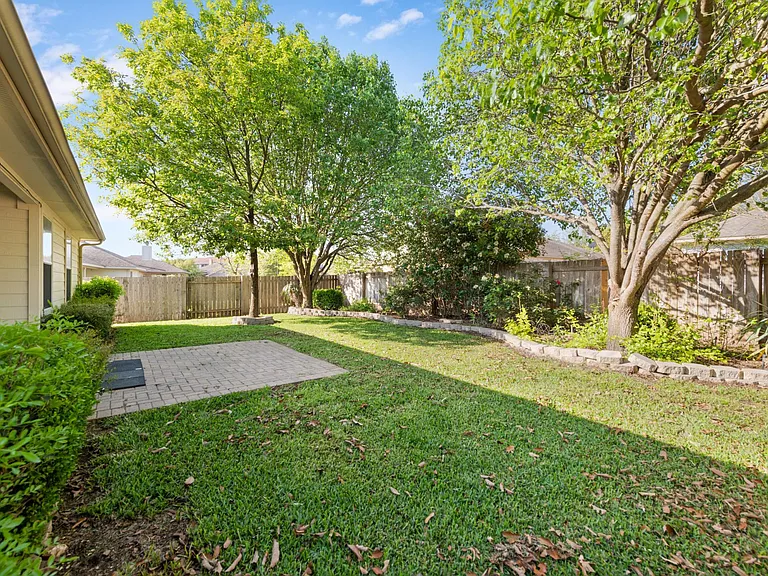 4423 Meadowside Ln — Photo 19