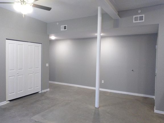 2nd image of 421 Brady St #1