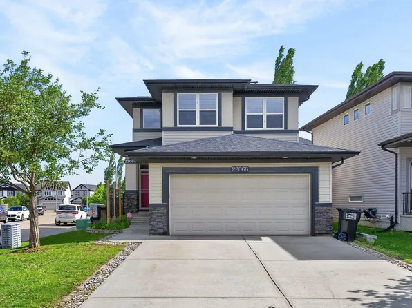 22068 95th Ave NW, Edmonton, AB T5T 4A8