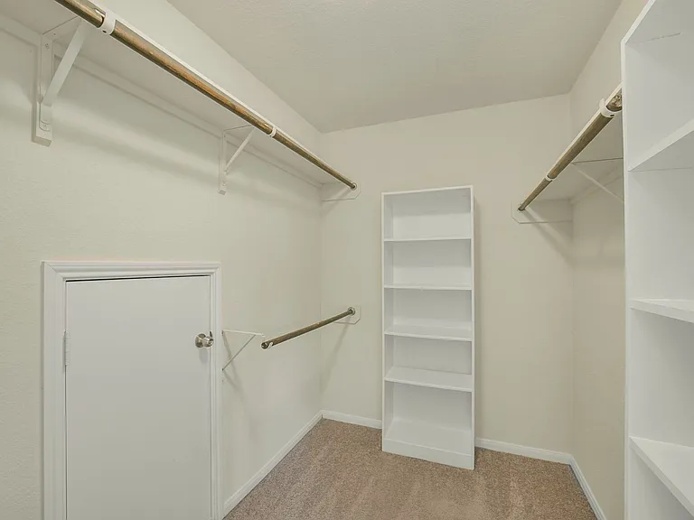 10502 Chestnut Path Way — Photo 30
