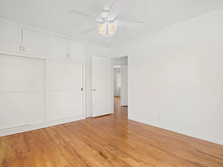 421 San Vicente Apartments — Photo 26