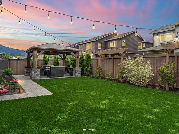 Outdoor entertaining at it's best.