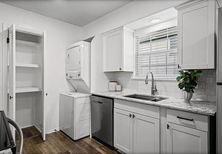 3415 Willowrun Dr #D — Photo 16