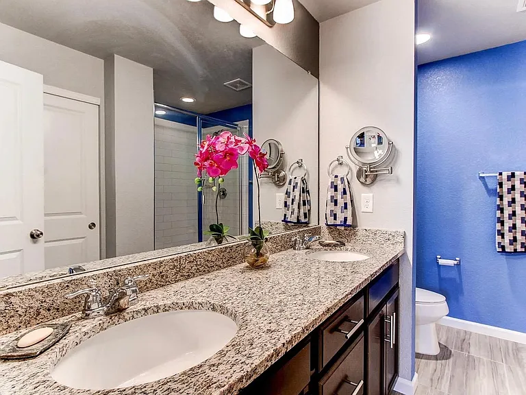 1867 S Buchanan Cir — Photo 10