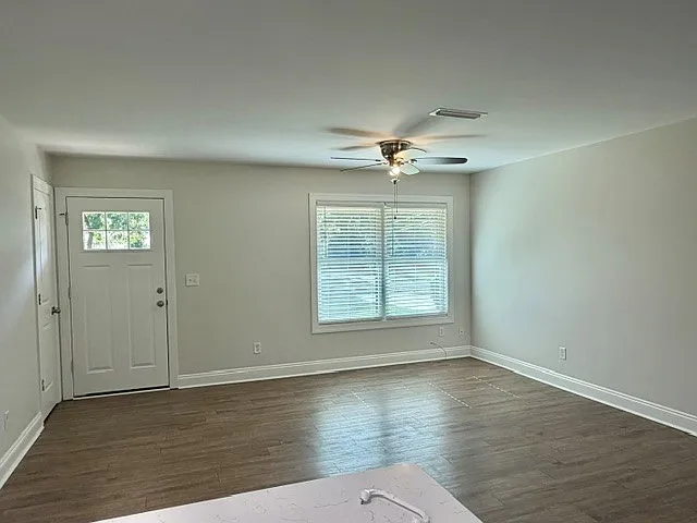 90 Windham Ct — Photo 6