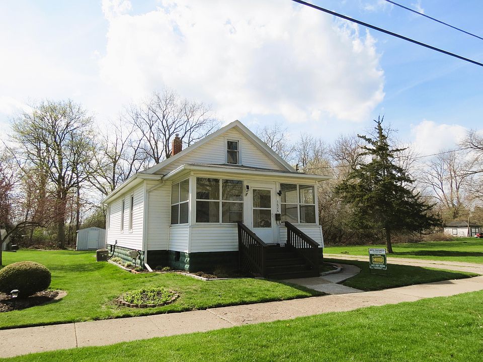 1st image of 1424 Locust St