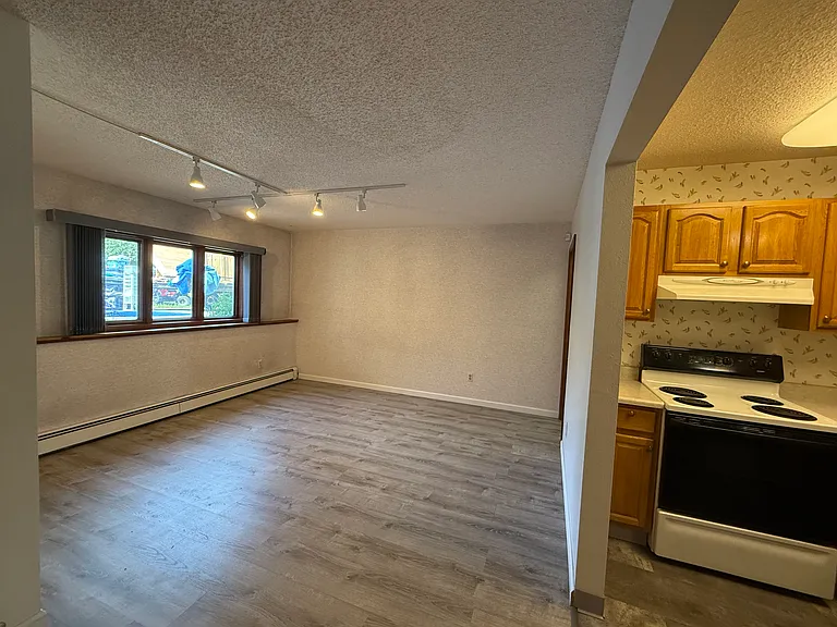 235 Glacier Ave — Photo 6
