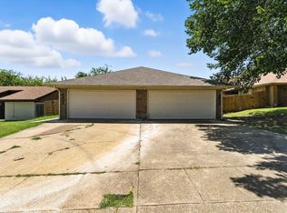 6905-6907 W Cleburne Rd, Fort Worth, TX 76133