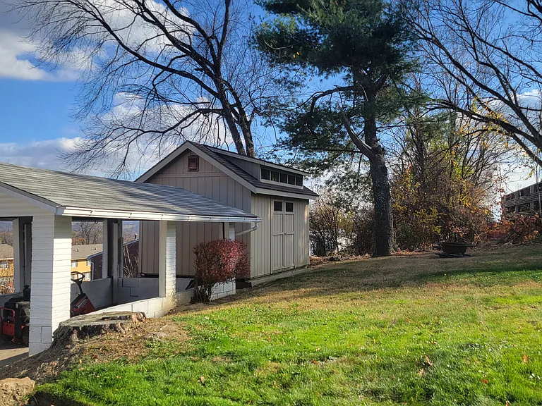 2261 Ridge Rd — Photo 51