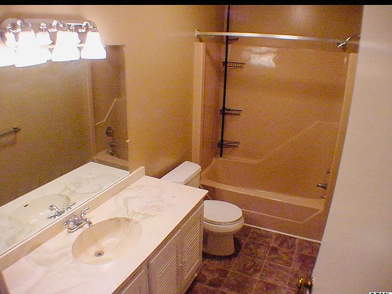 432 W Chocolate Ave — Photo 15