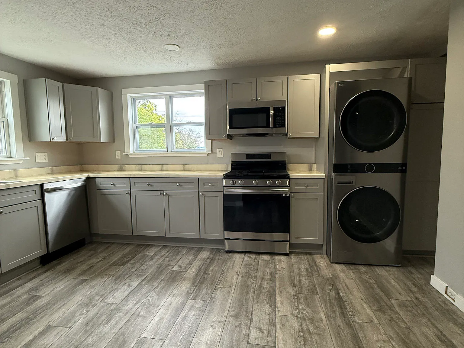 2 bed, $1,500 — Photo 4