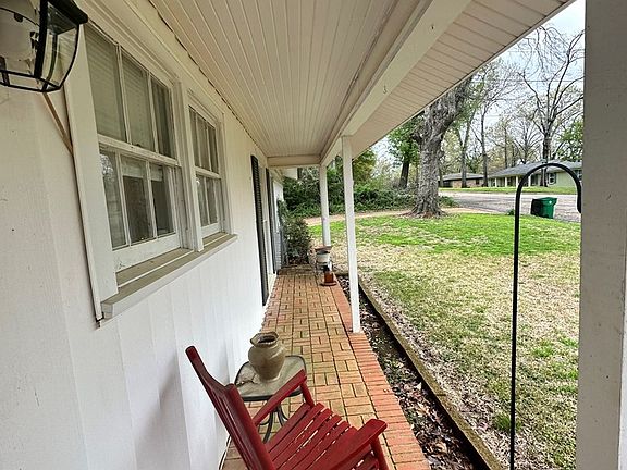 4th image of 1102 Woodland Dr