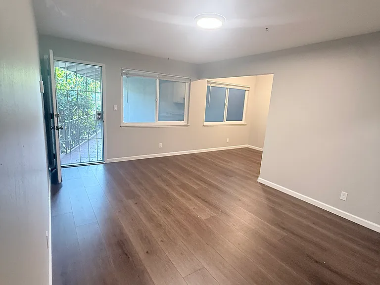 2497 Anna Dr #12 — Photo 4