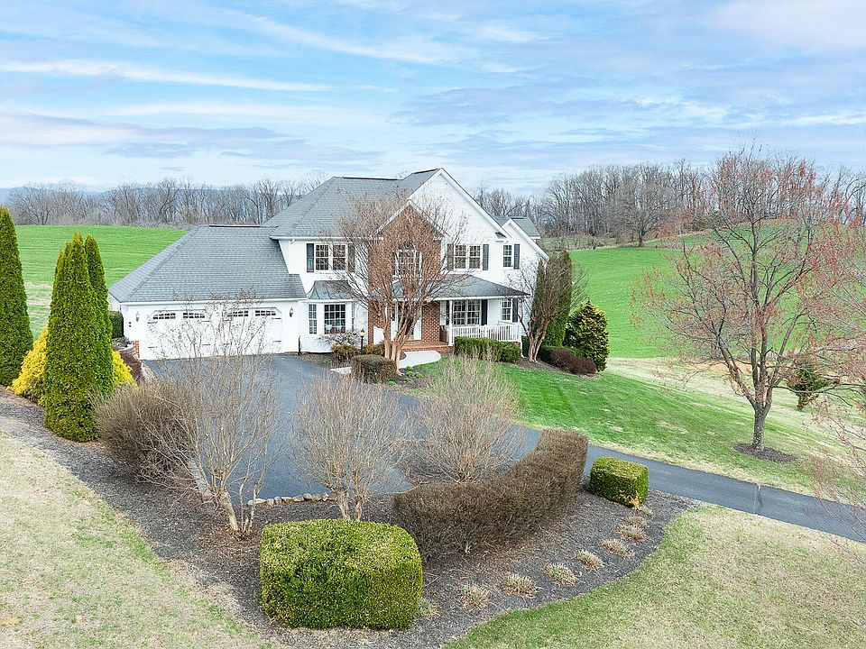 1st image of 395 Sommersby Ln