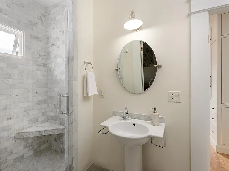 306 W De La Guerra St — Photo 15