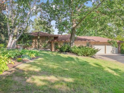 4111 Auburn Dr, Minnetonka, MN, 55305