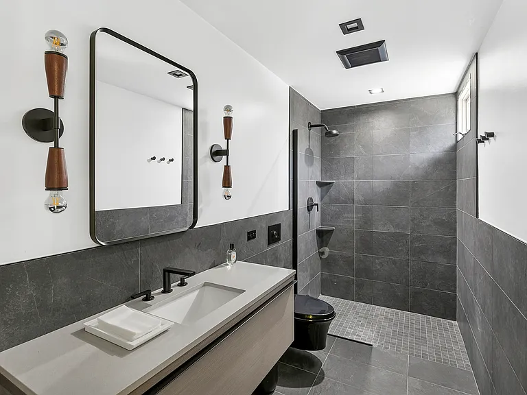 95 Skimhampton Rd — Photo 11