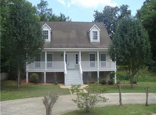 1308 Rosemont St, Gautier, MS 39553