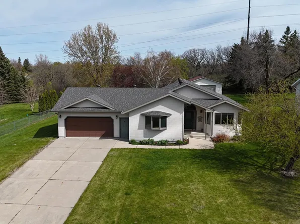 126 W Hilltop Dr, Fergus Falls, MN 56537