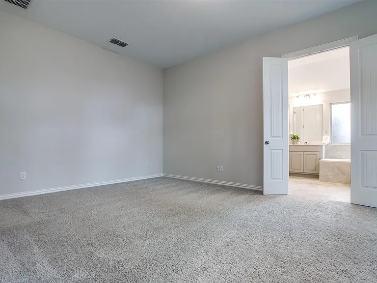 13866 Kevin Dr — Photo 6