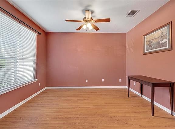 4th image of 180 Goldenrod St