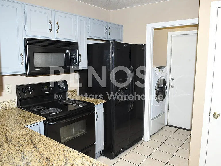 3049 E Siesta Ln — Photo 9