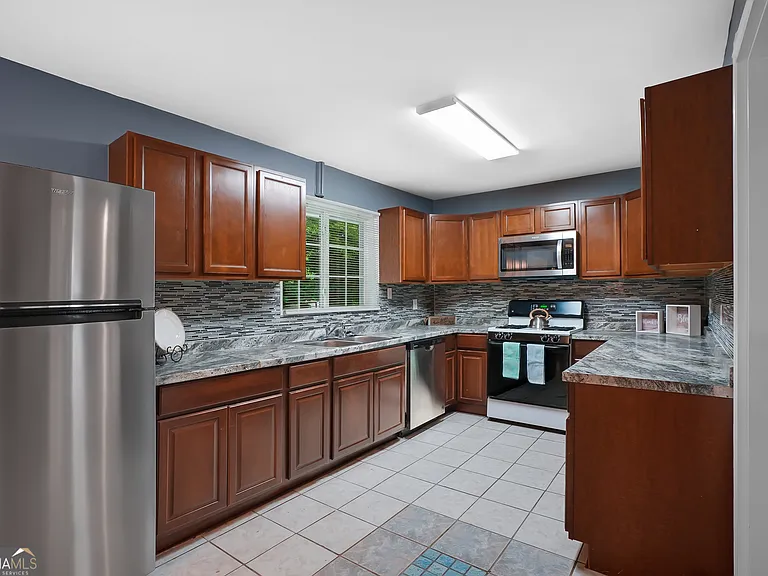 217 Wynnmeade Pkwy — Photo 13