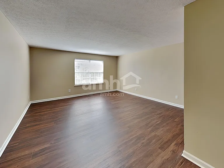 575 Virginia St — Photo 10