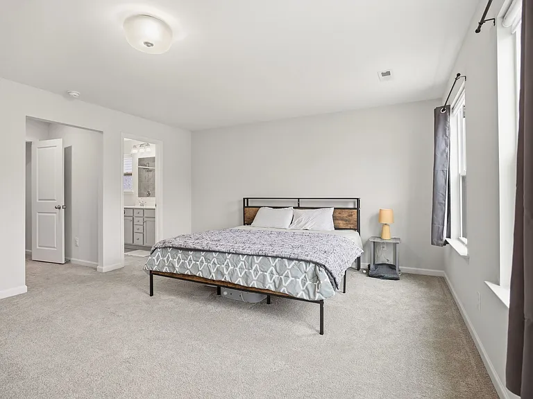 1401 Addison Lake St — Photo 24