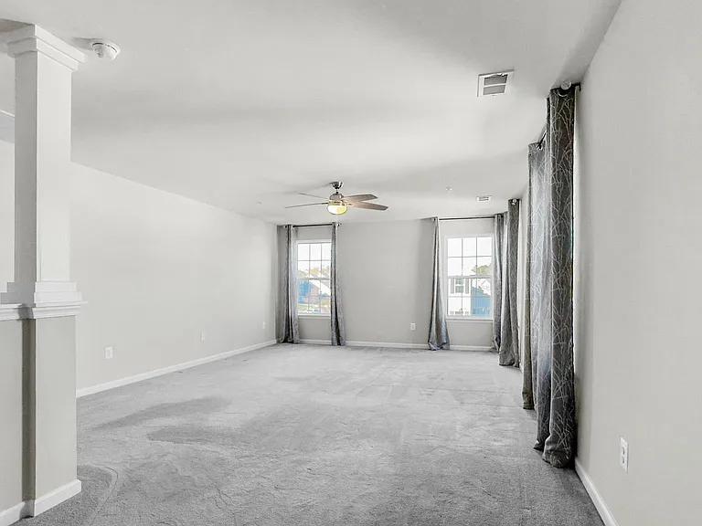 10185 Warfield St — Photo 13