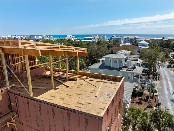 5th image of 74 Brown St