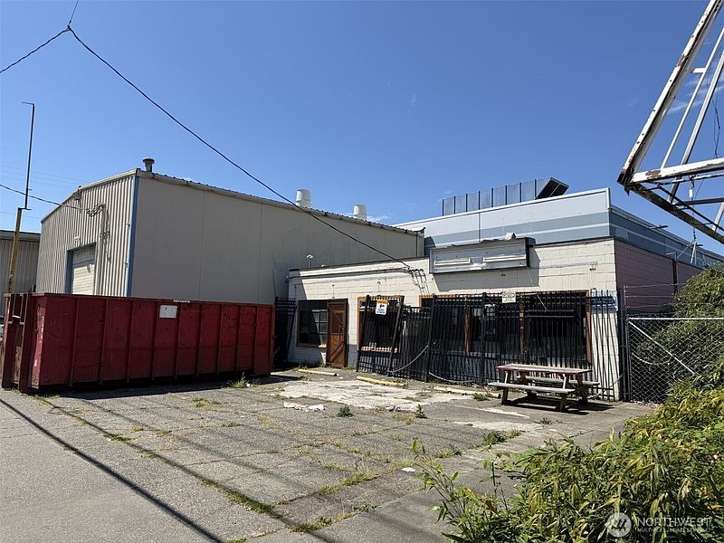 2nd image of 5801 4th Avenue S