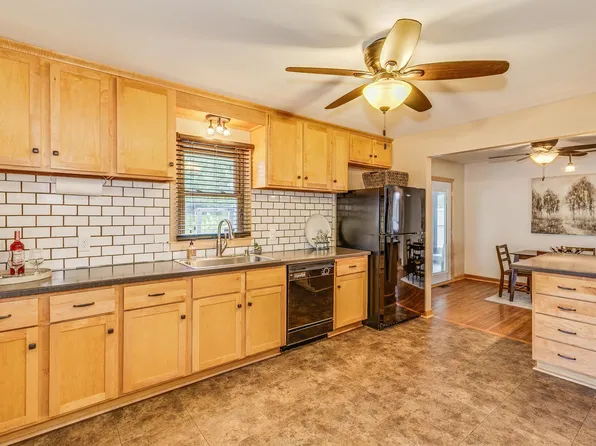 122 Kingston Ave, Saint Paul, MN 55117