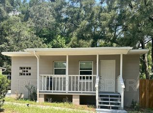 711 W Franklin Ave, Deland, FL 32720