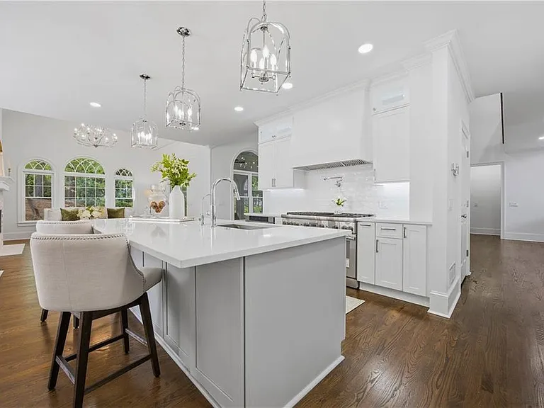 6410 Westchester Pl — Photo 39