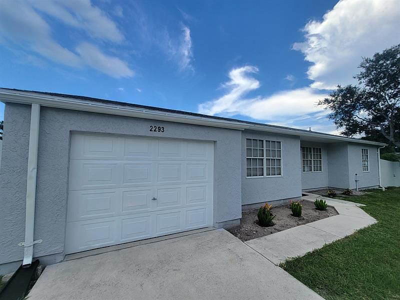 1st image of 2293 SE Berkshire Blvd