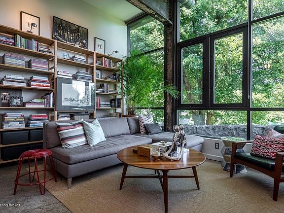 1110 Baxter Ave 3-36